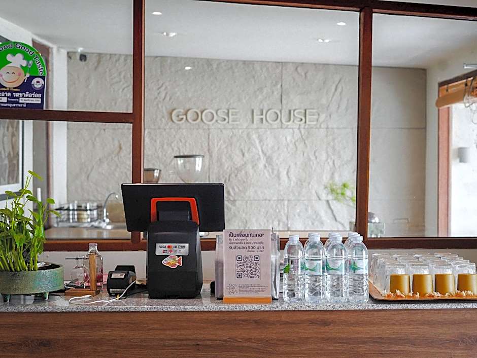THE GOOSE HOUSE UBON