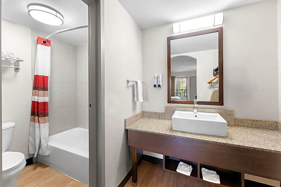 Red Roof Inn Lancaster