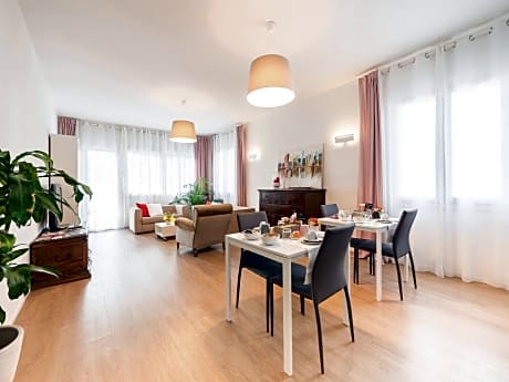 Economy Double Room with Private External Bathroom