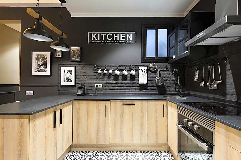 Sagrada266 by chicStays