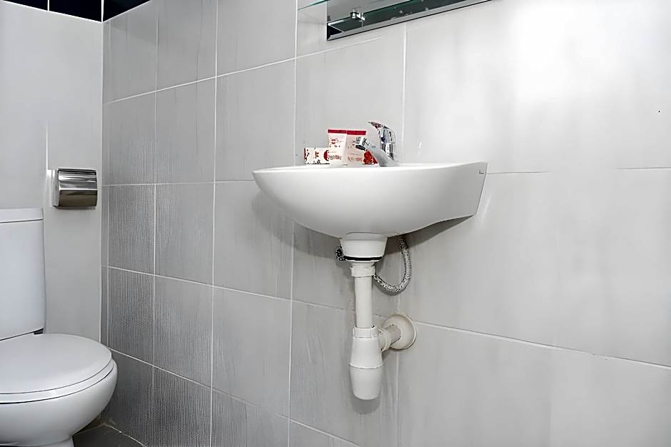 OYO 1217 Candi Residence