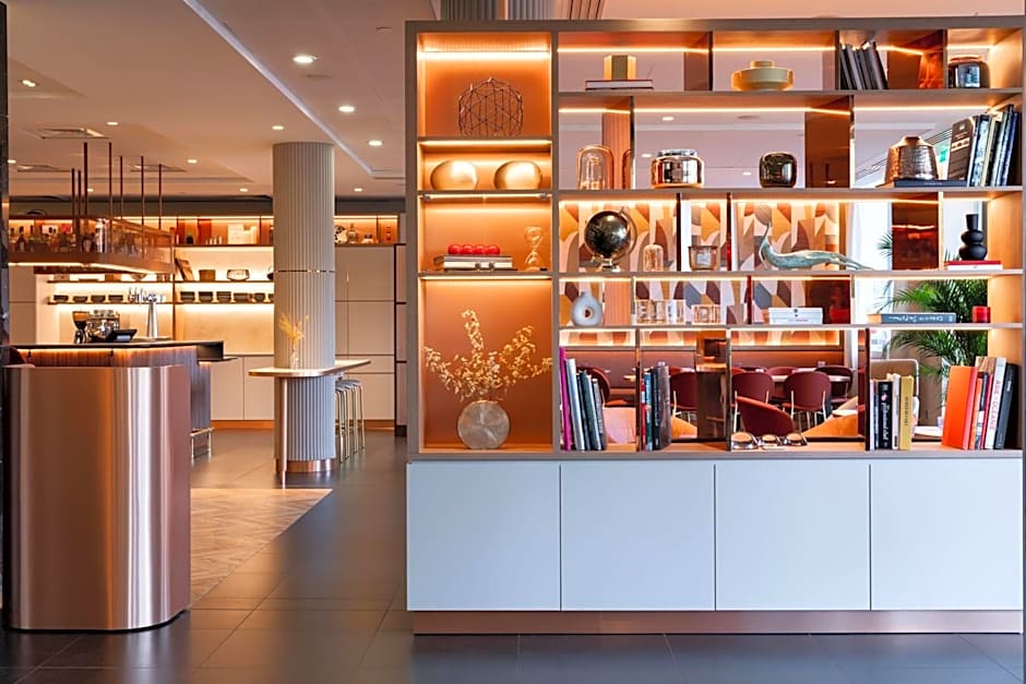 AC Hotel by Marriott Paris Porte Maillot