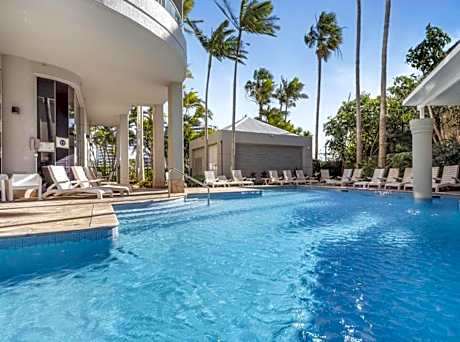 Deluxe Private Apartment and Studio - Ocean Views