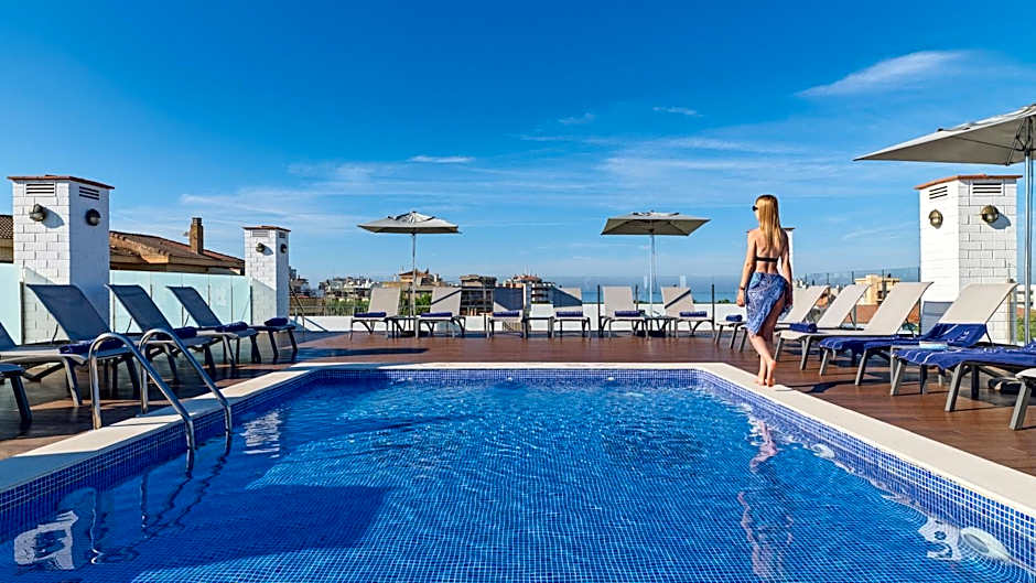 H10 Delfín - Adults Only