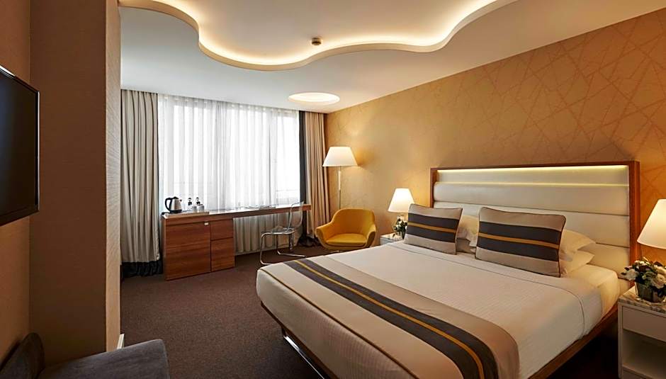 Photo 1 of 12 of Standard 1 Double Bed or 2 Beds
