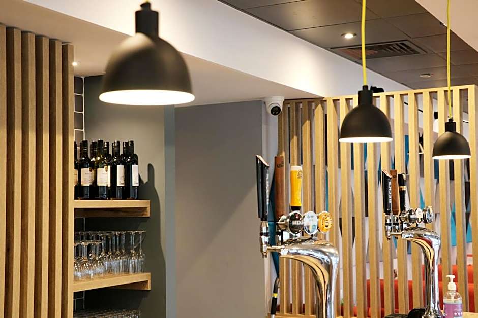 Holiday Inn Express Chester Racecourse By IHG