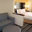 La Quinta Inn & Suites by Wyndham Lincoln