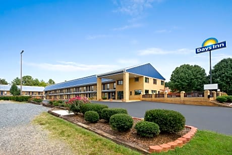 Days Inn by Wyndham Richburg