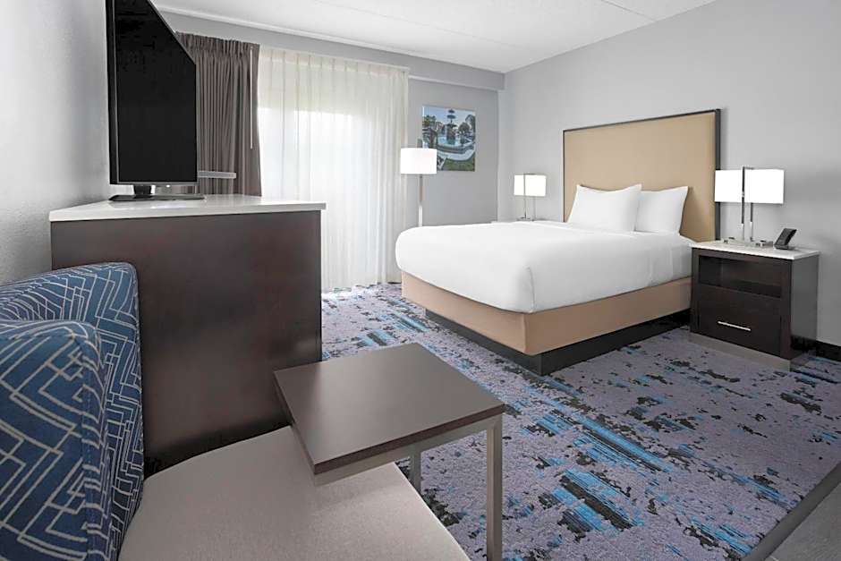 Hawthorn Extended Stay by Wyndham Chambersburg