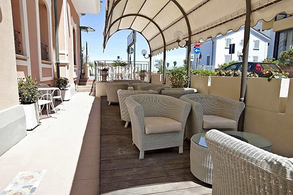 Hotel Aurora
