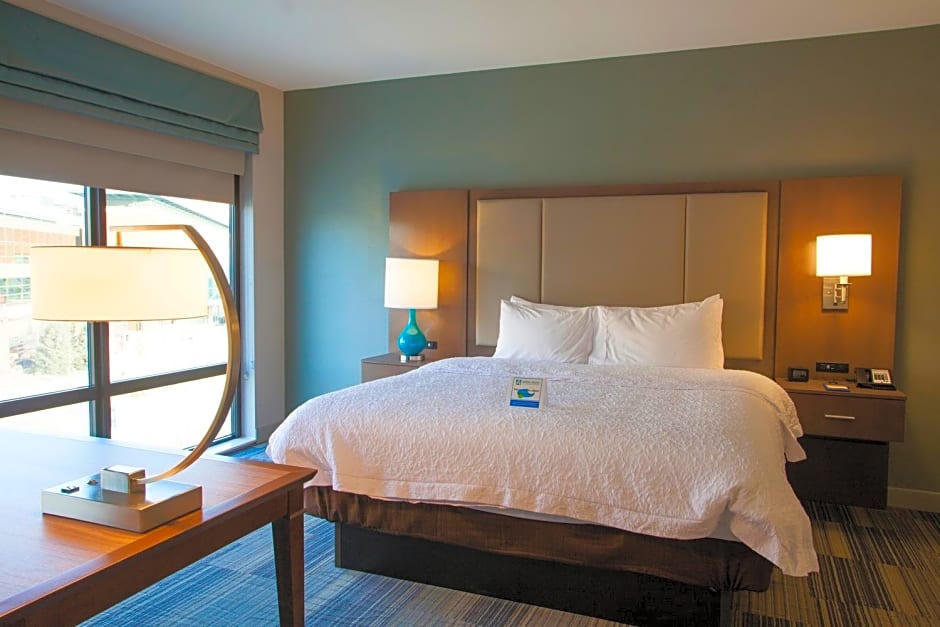 Hampton Inn & Suites St. Paul Downtown