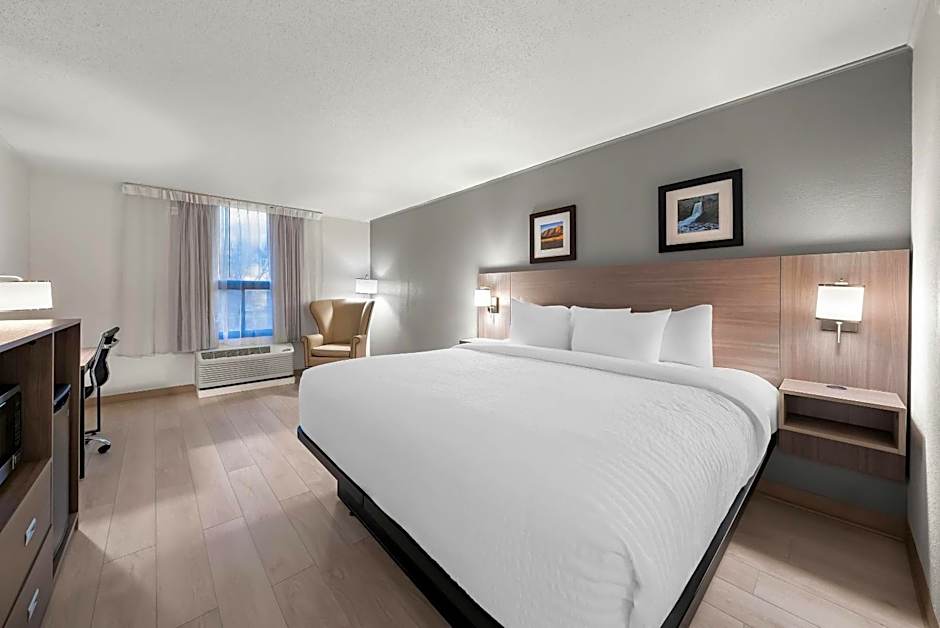 Clarion Inn and Suites Convention Center Kearney