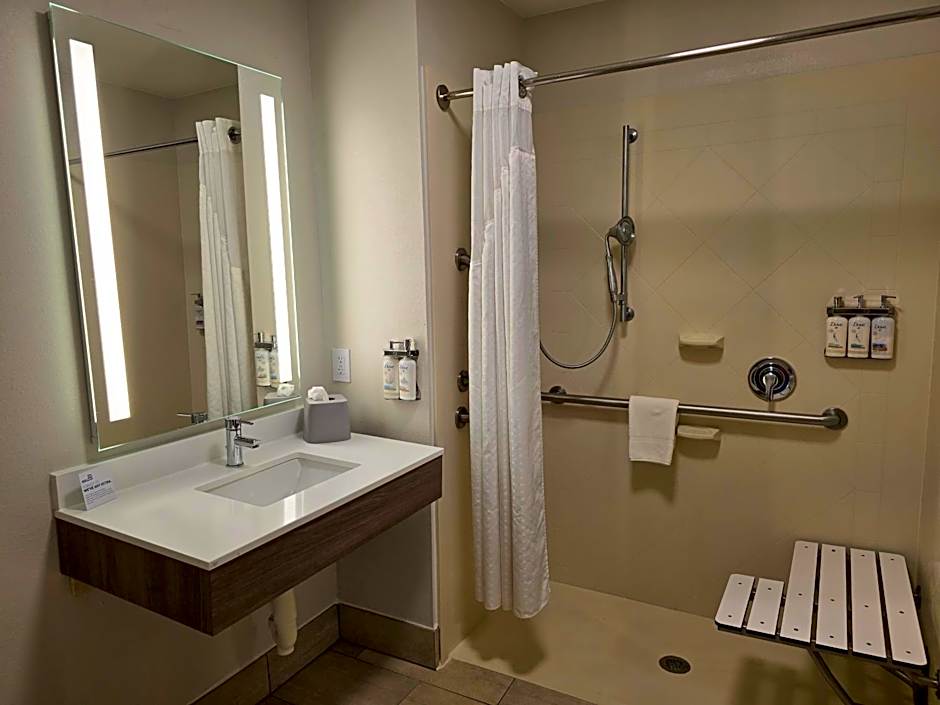 Holiday Inn Express & Suites - Smithfield/Selma By IHG