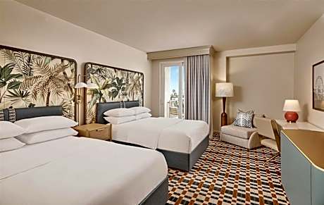 Queen Room with Balcony - Partial Ocean View