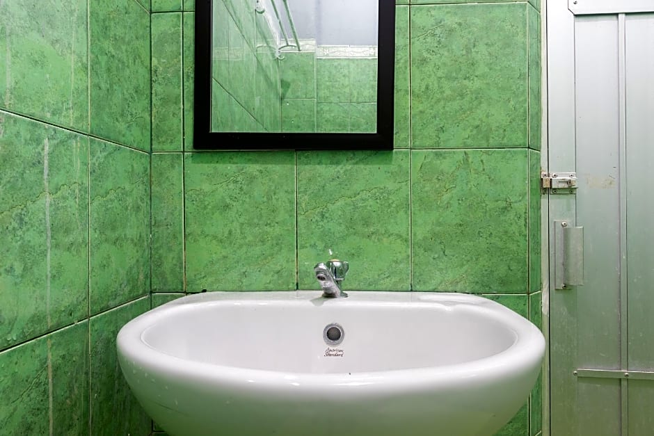 SPOT ON 2063 Bethania Residence