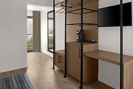 Premier King Room with Balcony