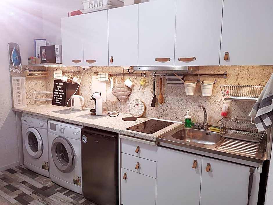 PIJAMA HOUSE - Bike & Bed