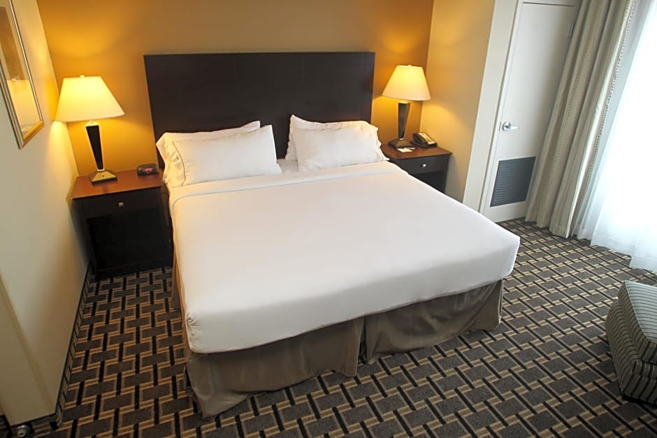 Holiday Inn Express Pembroke By IHG
