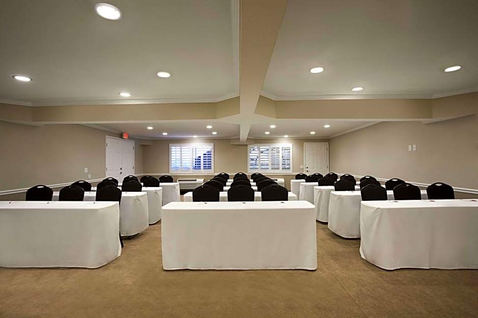 Infinity Inn & Suites