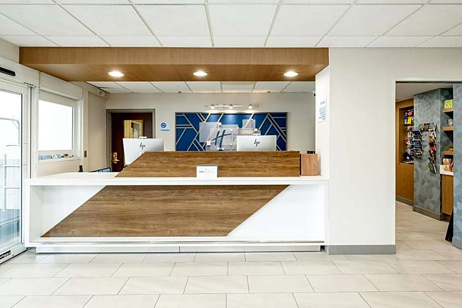 Holiday Inn Express Hotel & Suites Charleston-Ashley Phosphate By IHG