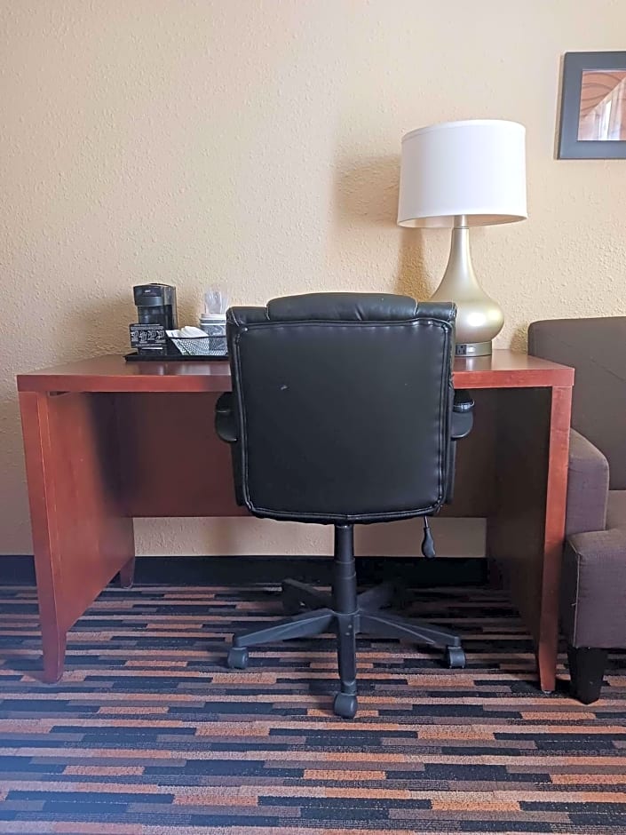 Country Inn & Suites by Radisson, Battle Creek, MI