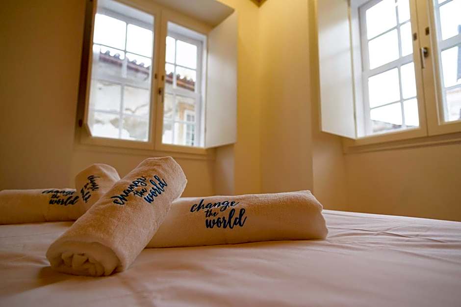 Change The World Hostels - Coimbra - Almedina