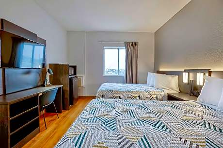 2 Full Beds | Non-Smoking