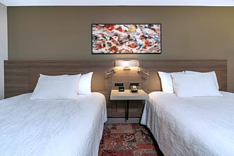 1 King 1 Bedroom Whirlpool Suite
