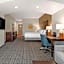 Comfort Inn & Suites Verona at Turning Stone Resort Casino