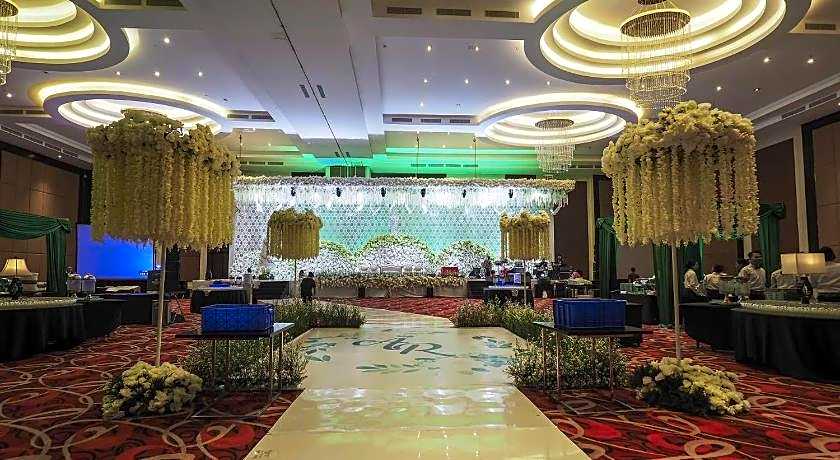 Grand Mercure Solo Baru