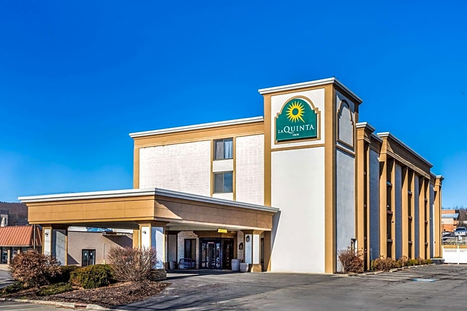 La Quinta Inn & Suites by Wyndham Binghamton - Johnson City