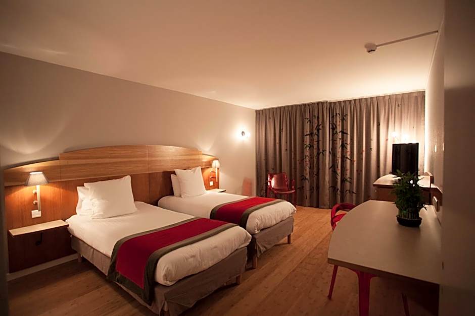 HÔTEL C SUITES chambres spacieuses