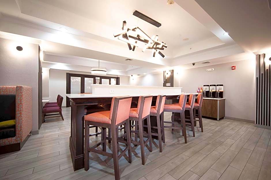 Hampton Inn By Hilton Bryant