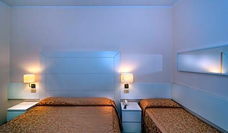 Triple Room with Sea View