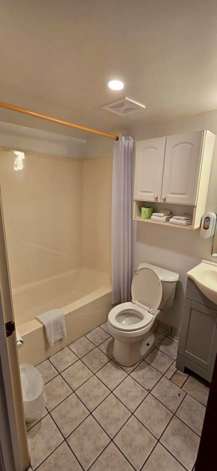 Merida Inn & Suites