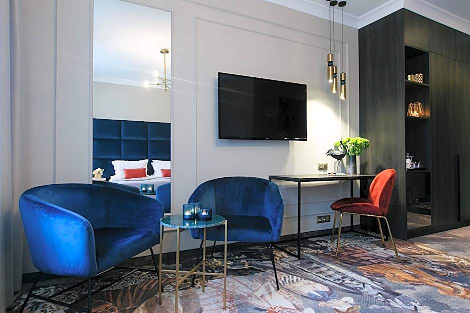 Queen Boutique Hotel