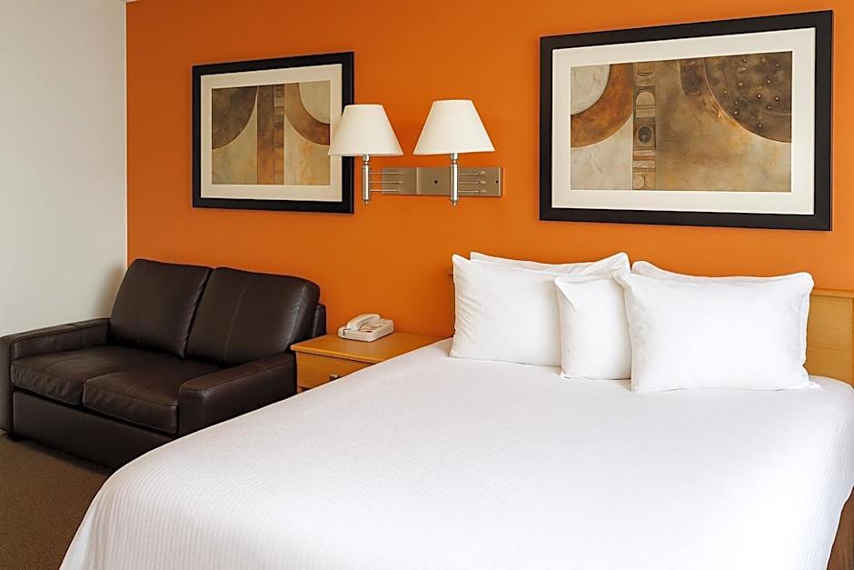 Best Maple Inn - Drayton Valley