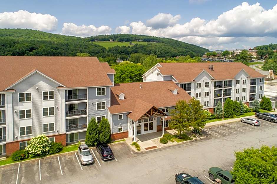 White River Inn & Suites