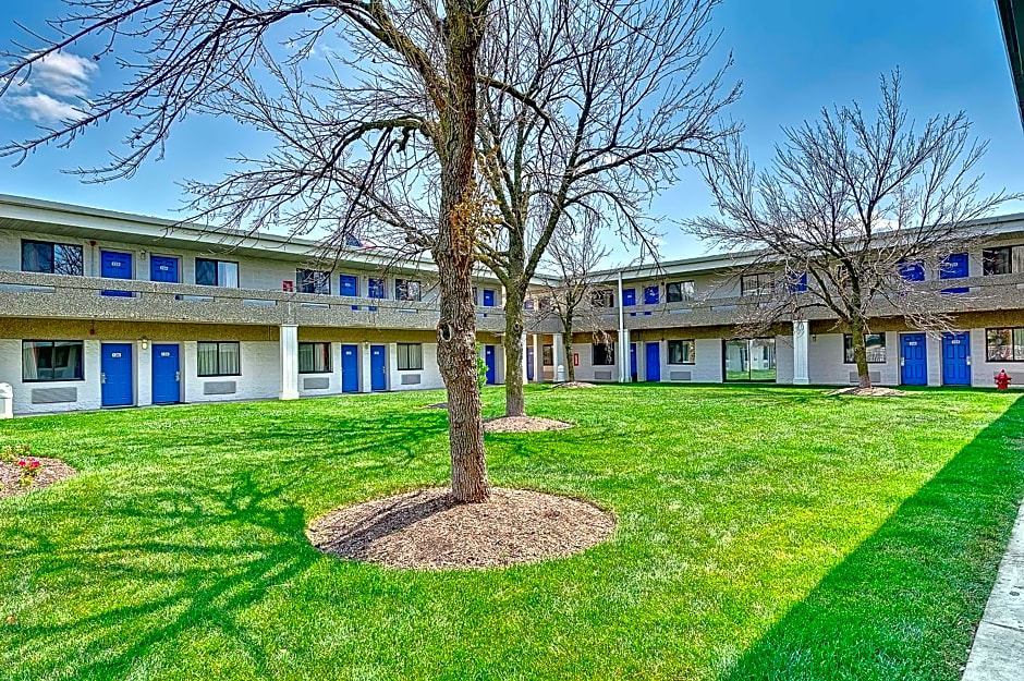 Motel 6-Villa Park, IL - Chicago West