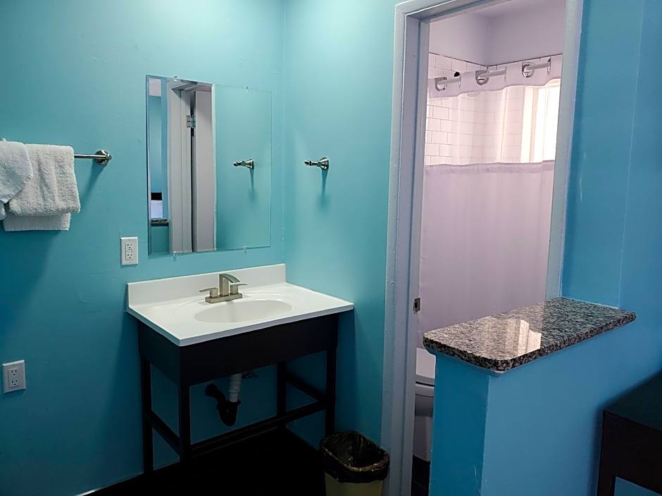 Rodeway Inn & Suites North Hollywood Burbank Airport - Universal Area