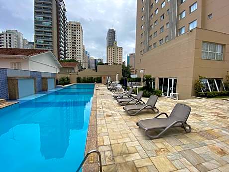 Flat na Vila Olimpia rua Santa Justina