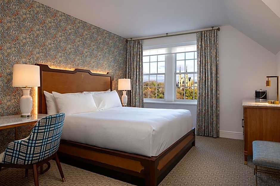 Hotel Roanoke - Conference Center Curio Collection by Hilton