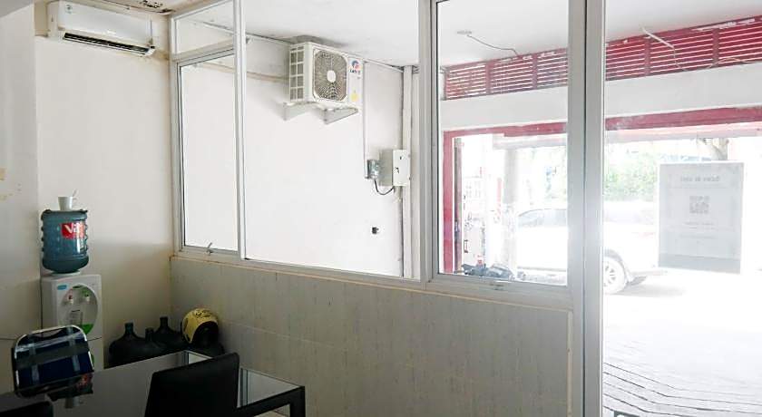 OYO 90062 Ava Guesthouse