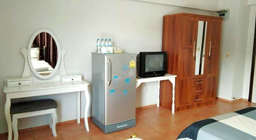 Lomsabai Apartments Chon Buri