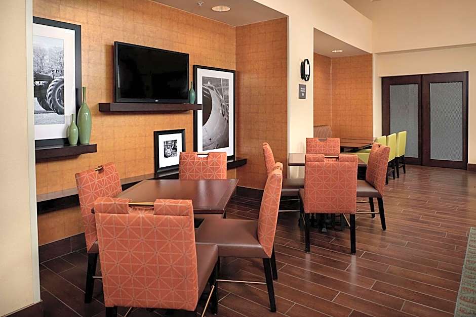 Hampton Inn By Hilton & Suites Rogers