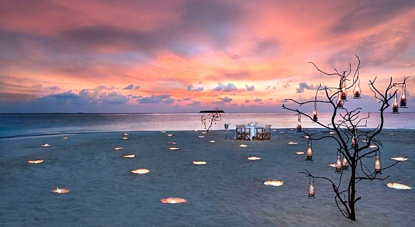 Anantara Kihavah Villas Resort