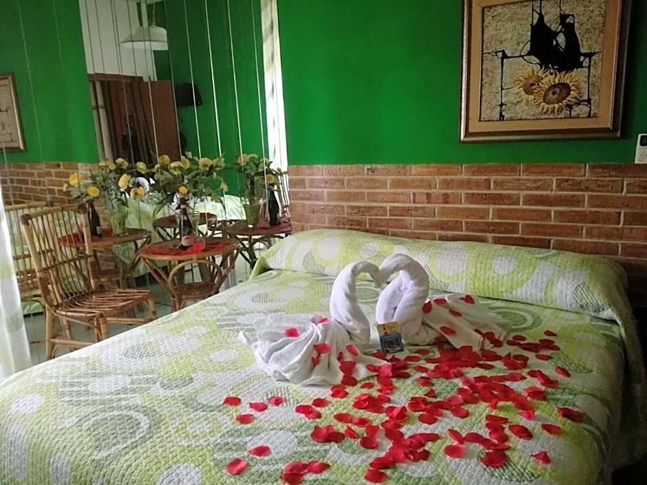 Stanze sul Mare B&B and Apartment