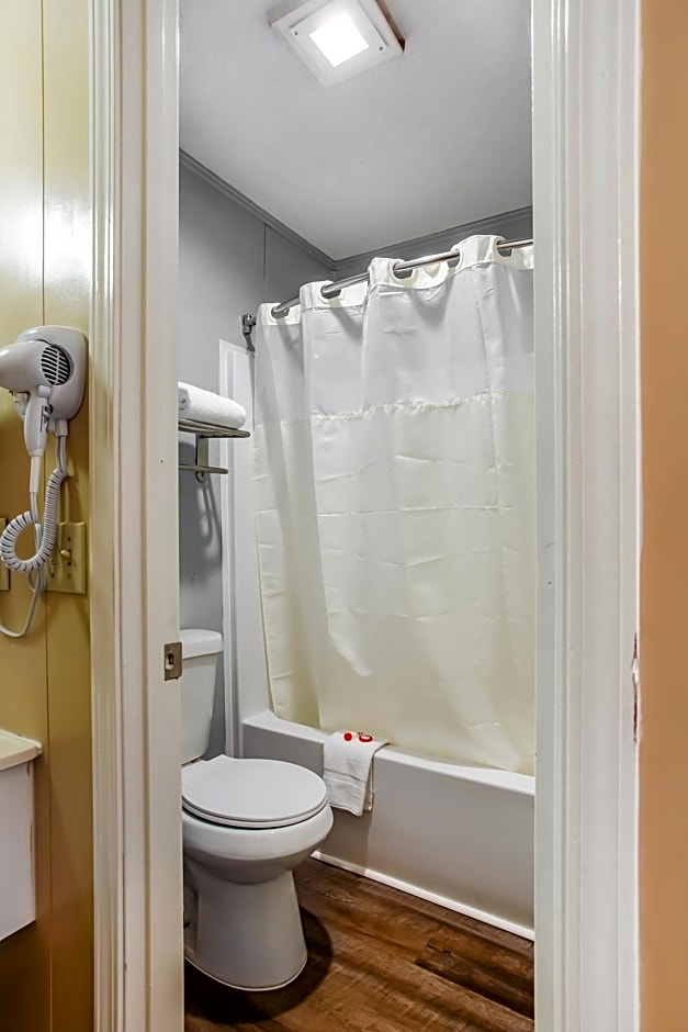 OYO Hotel Ridgeland East
