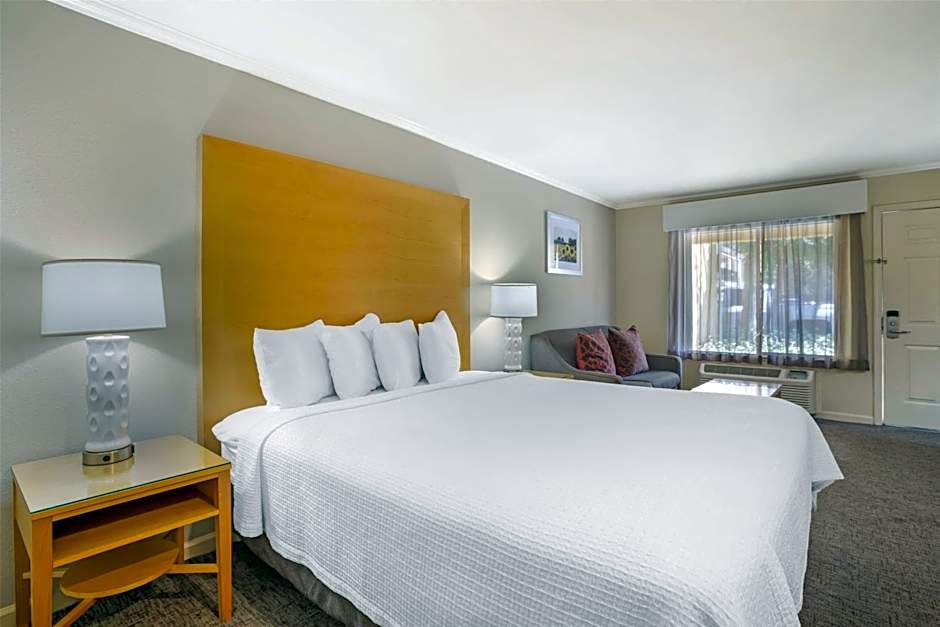 Best Western Plus Inn Dixon