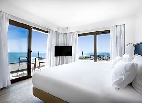 SUITE PREMIUM FRONT SEA VIEW